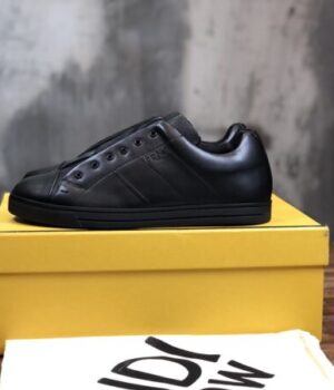 FENDI SNEAKER