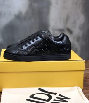 FENDI SNEAKER