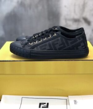 FENDI SNEAKER