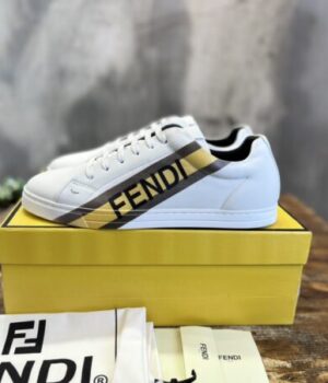 FENDI SNEAKER