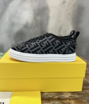 FENDI SNEAKER