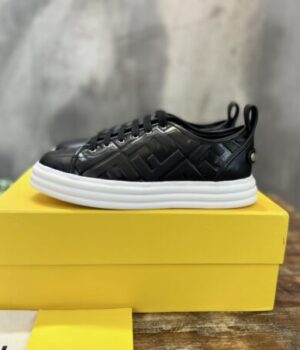 FENDI SNEAKER