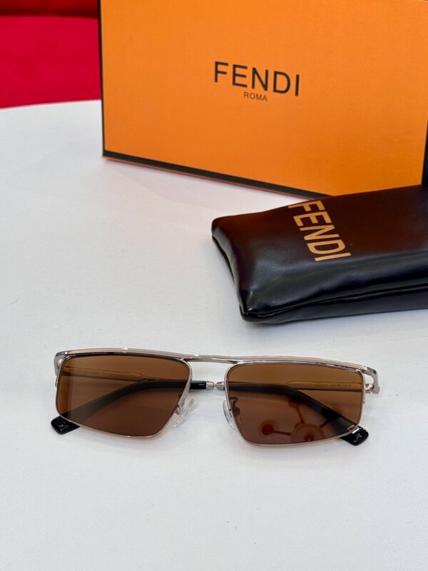 FENDI SUNGLASSES - Image 4