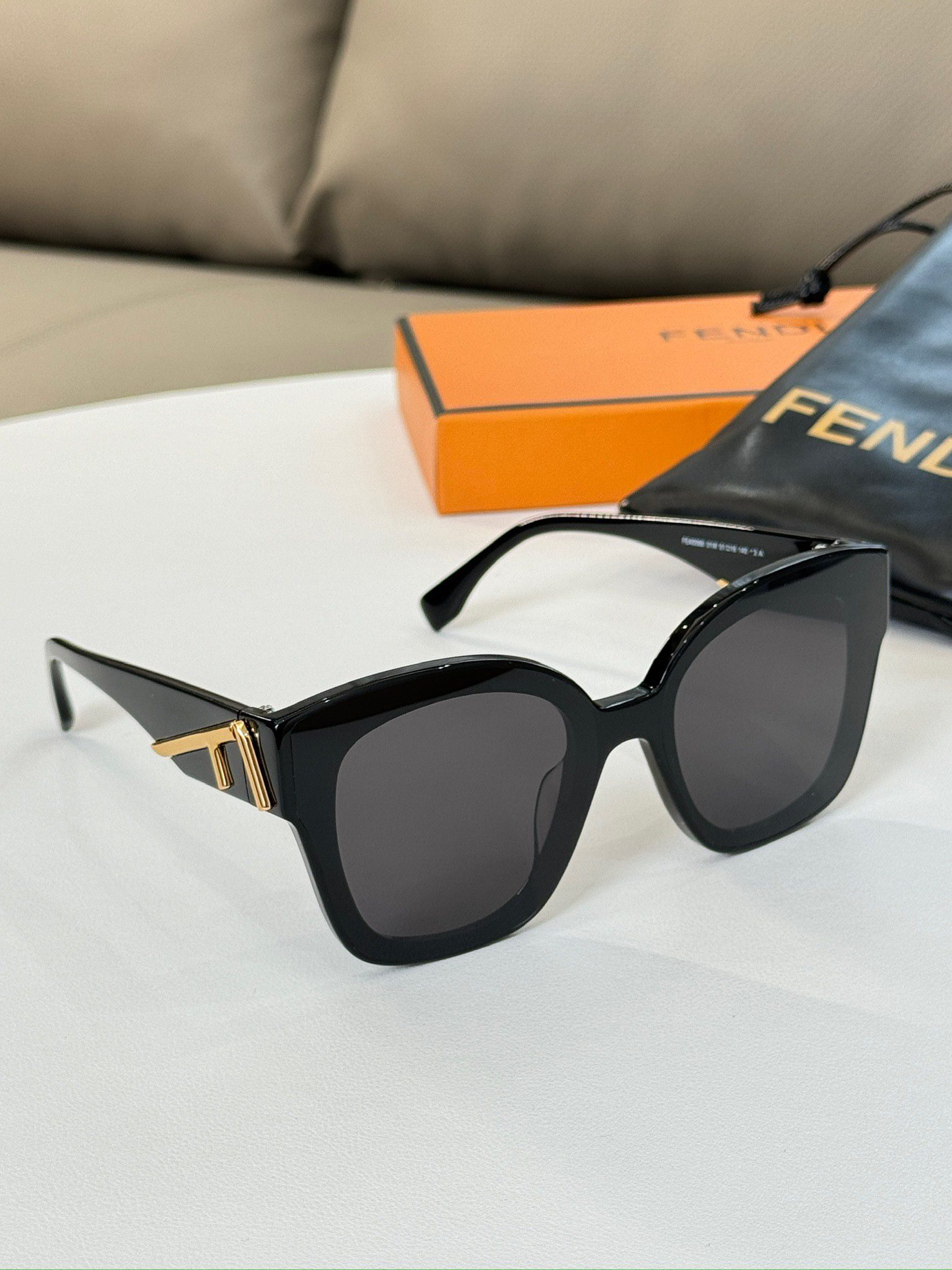 FENDI SUNGLASSES - Image 3