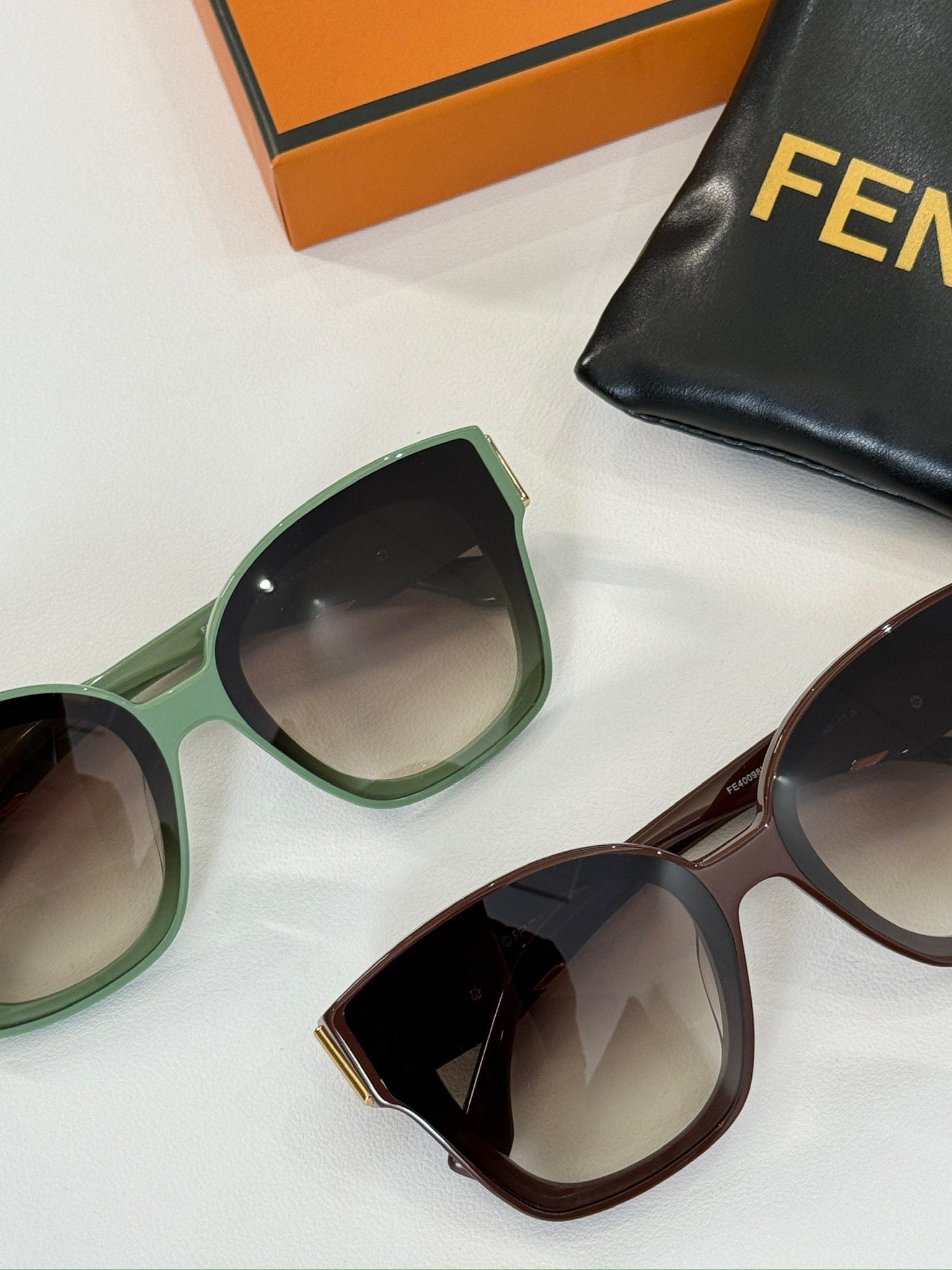 FENDI SUNGLASSES - Image 5