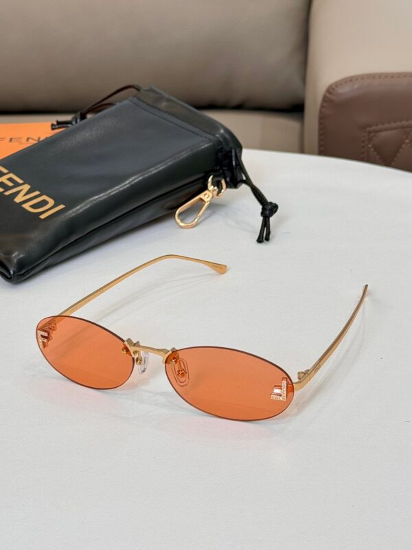 FENDI SUNGLASSES