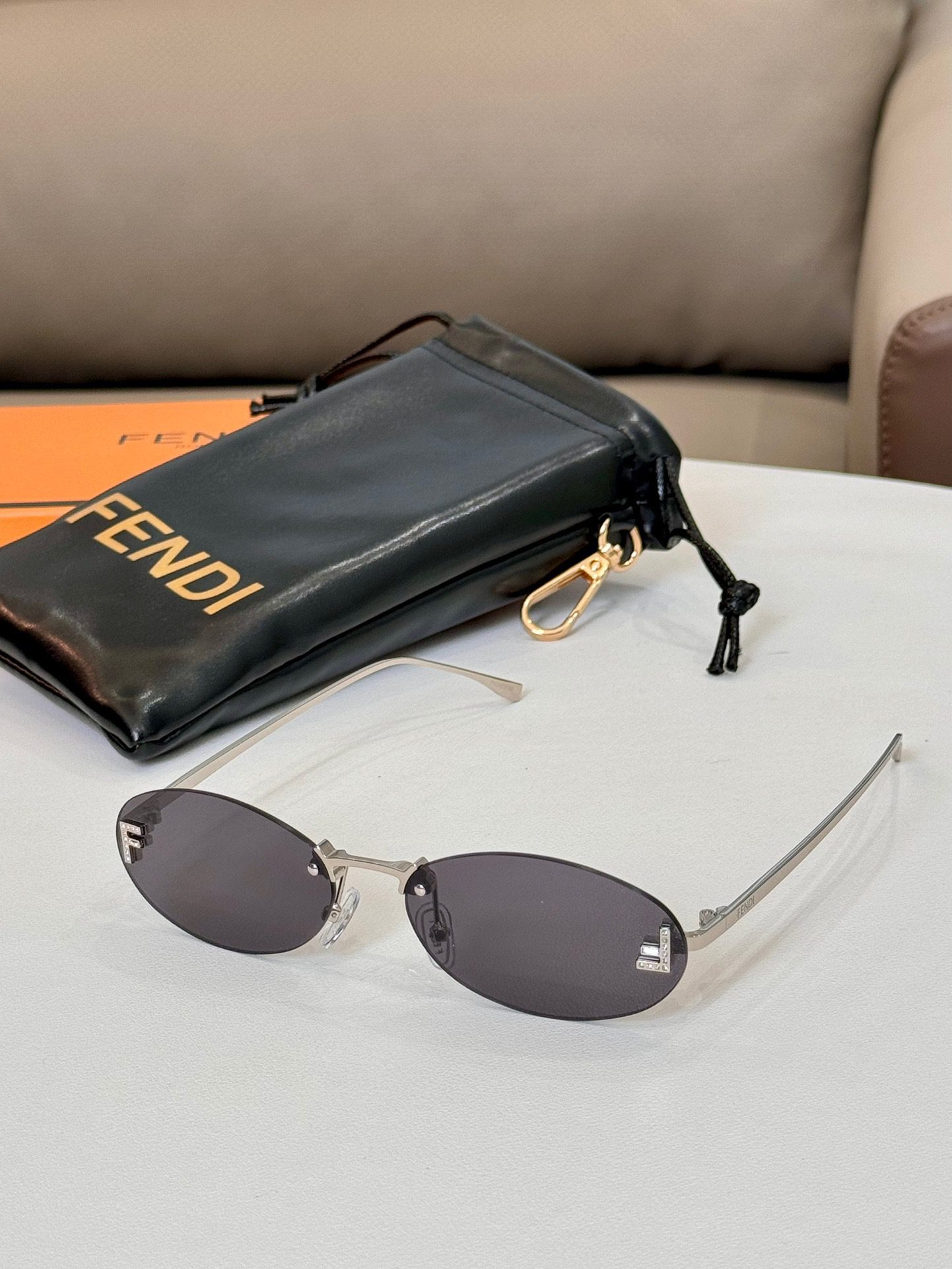FENDI SUNGLASSES - Image 5