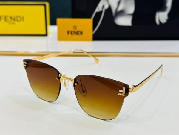 FENDI SUNGLASSES - Image 4