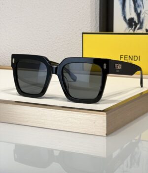 FENDI SUNGLASSES