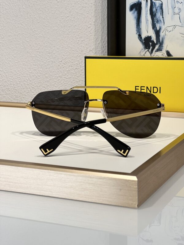 FENDI SUNGLASSES - Image 6