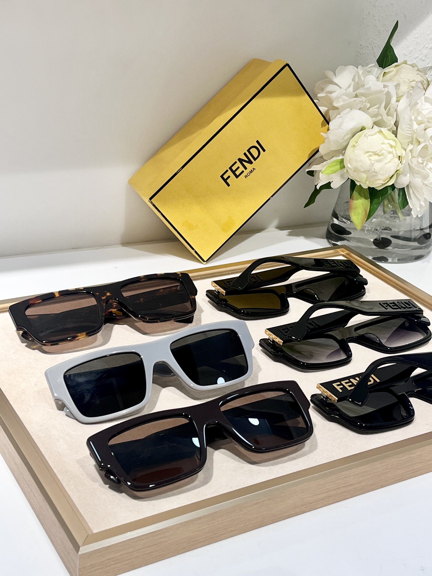FENDI SUNGLASSES - Image 5