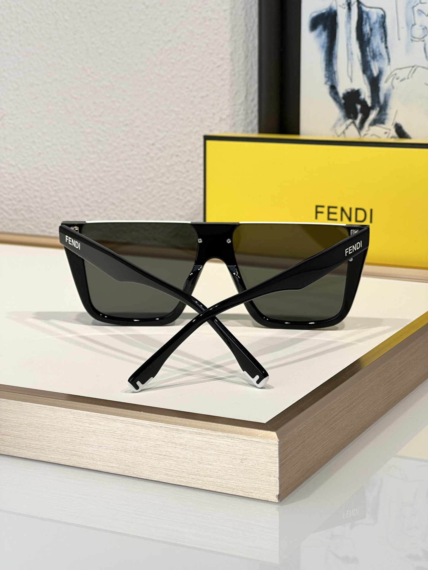 FENDI SUNGLASSES - Image 5