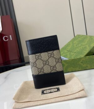 GUCCI CARD HOLDER
