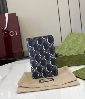 GUCCI CARD HOLDER