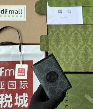 GUCCI CARD HOLDER