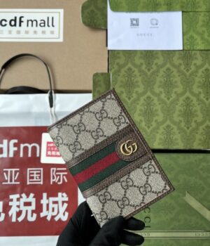 GUCCI CARD HOLDER
