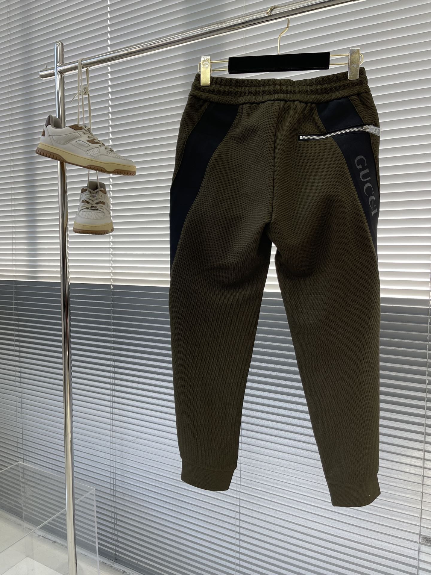 GUCCI JOGGER PANTS - Image 7
