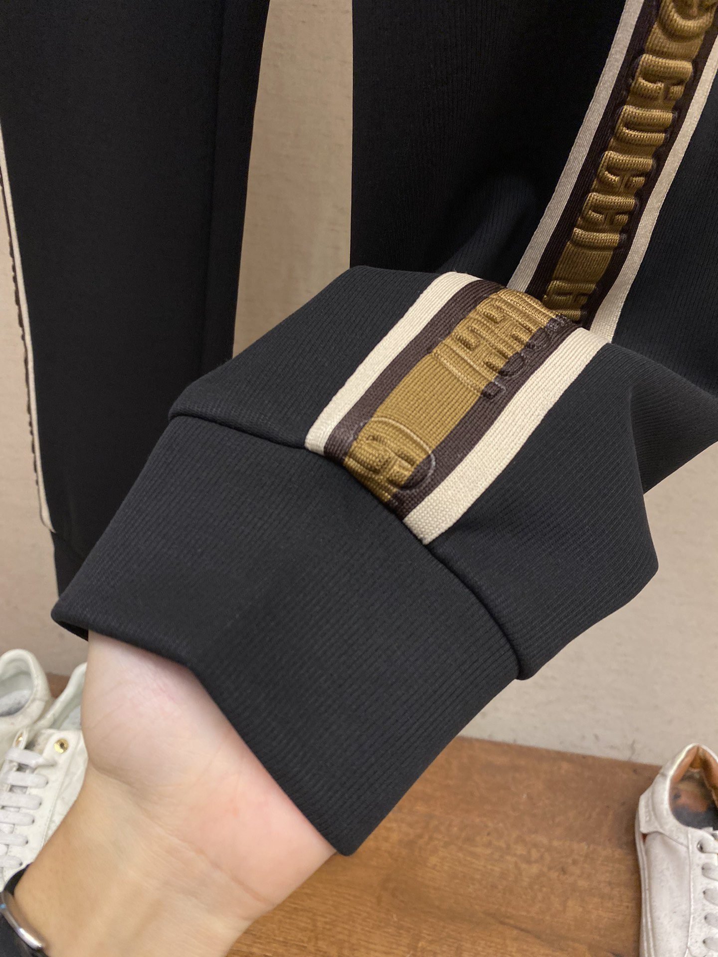 GUCCI JOGGER PANTS - Image 7