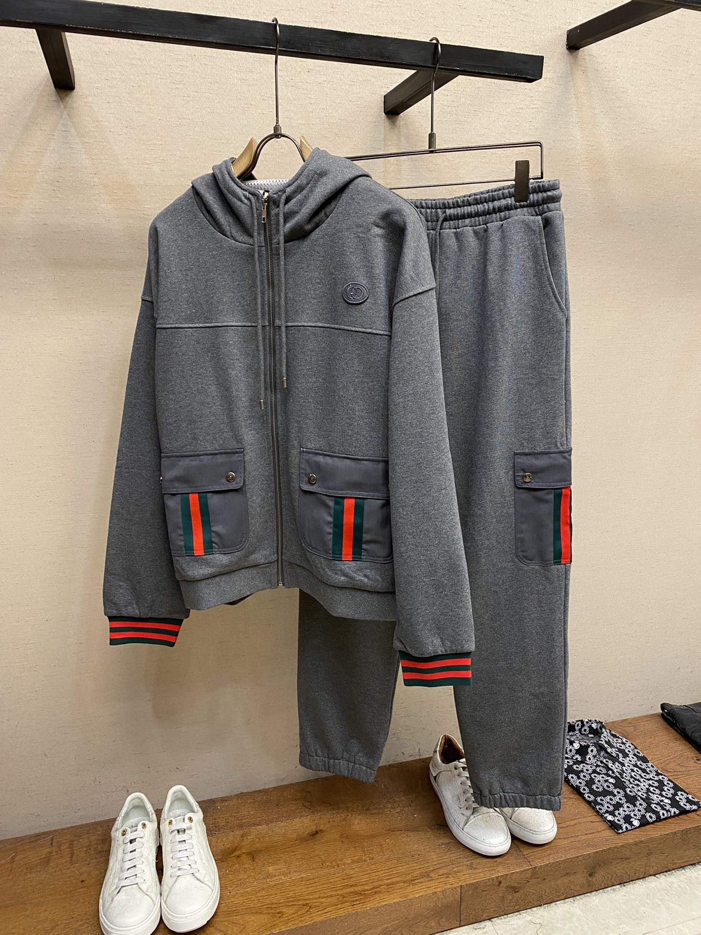 GUCCI JOGGER PANTS - Image 3