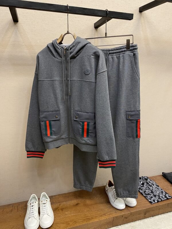 GUCCI JOGGER PANTS - Image 4