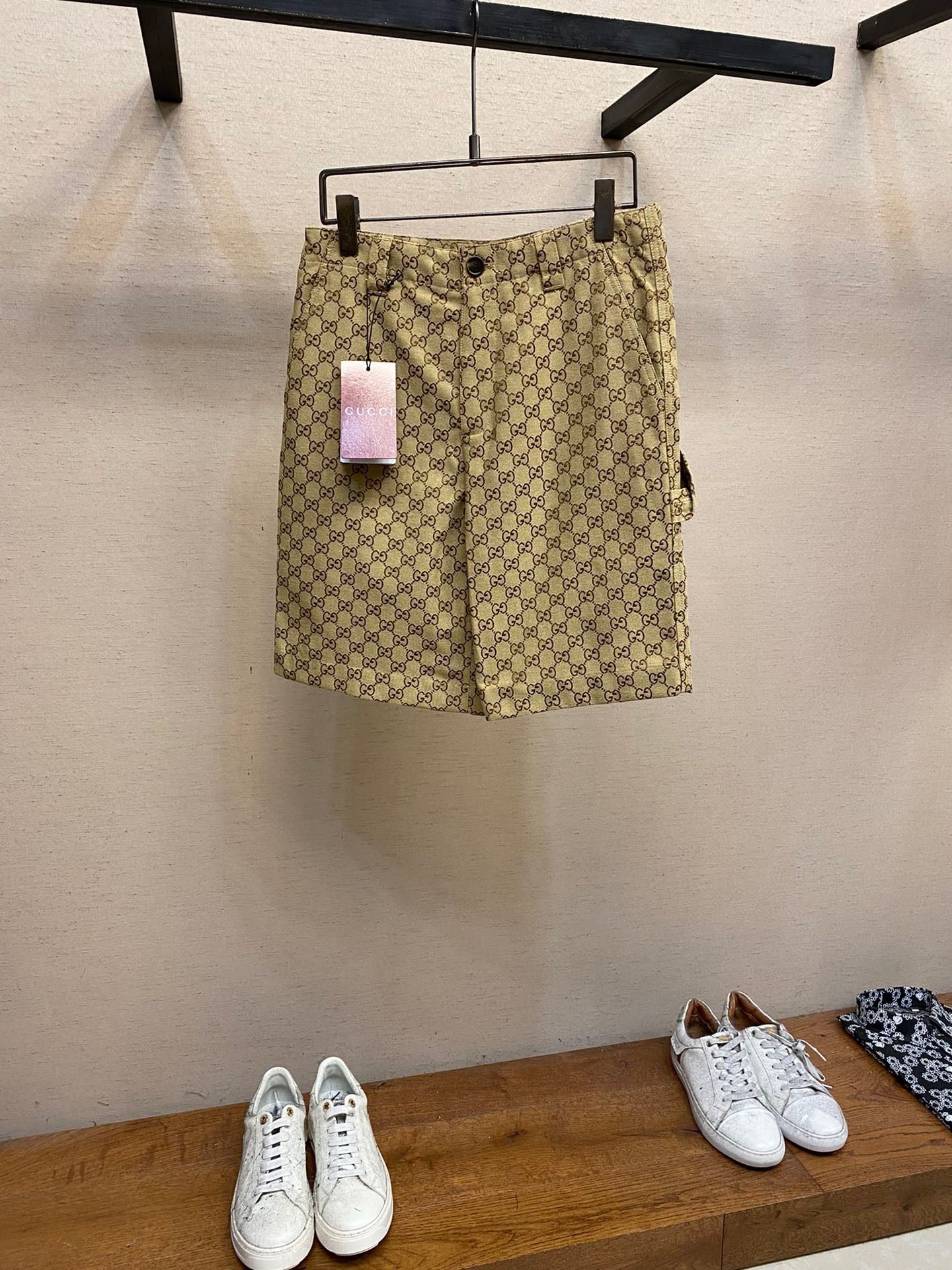 GUCCI SHORTS - Image 2