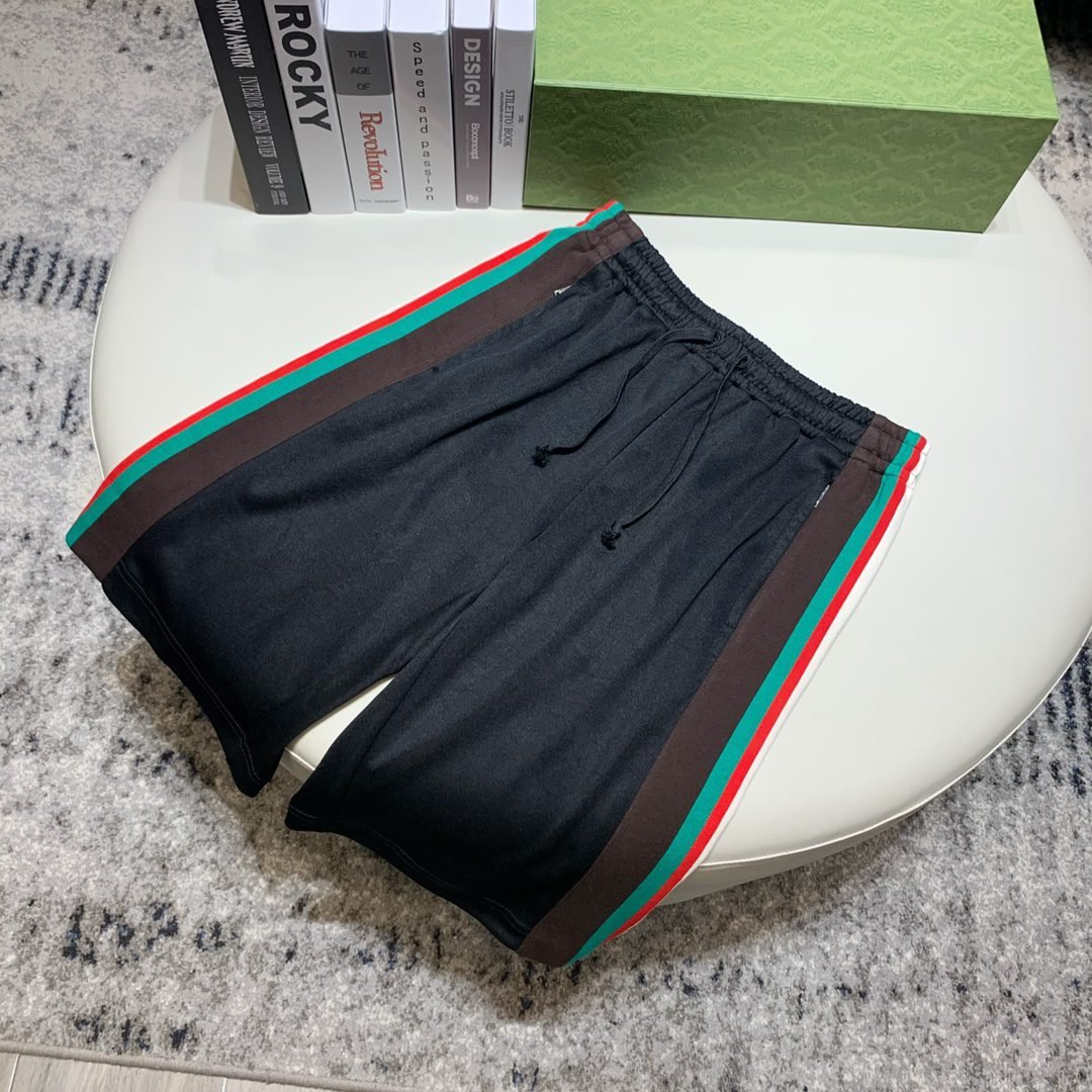 GUCCI SHORTS - Image 2