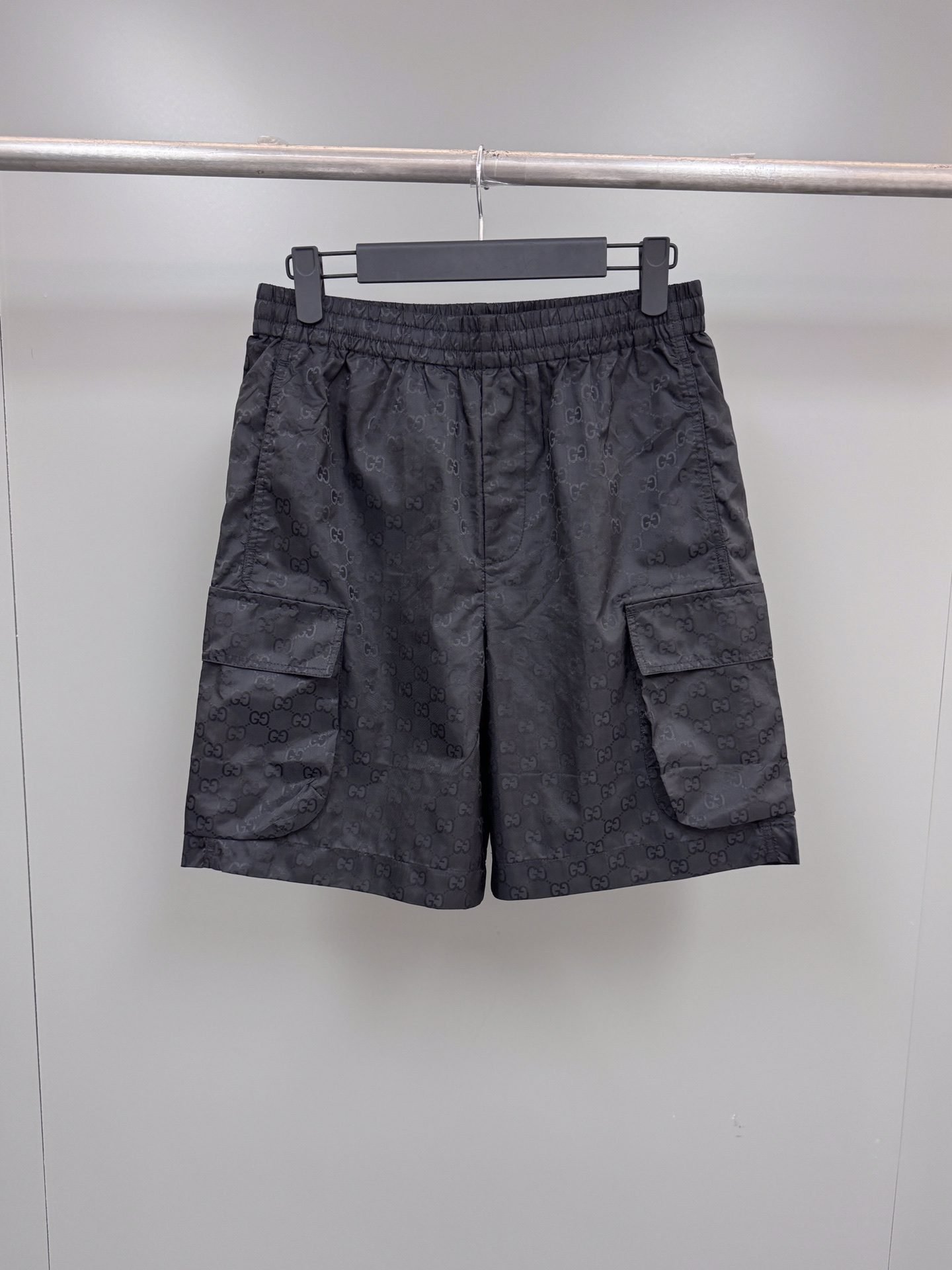 GUCCI SHORTS - Image 2
