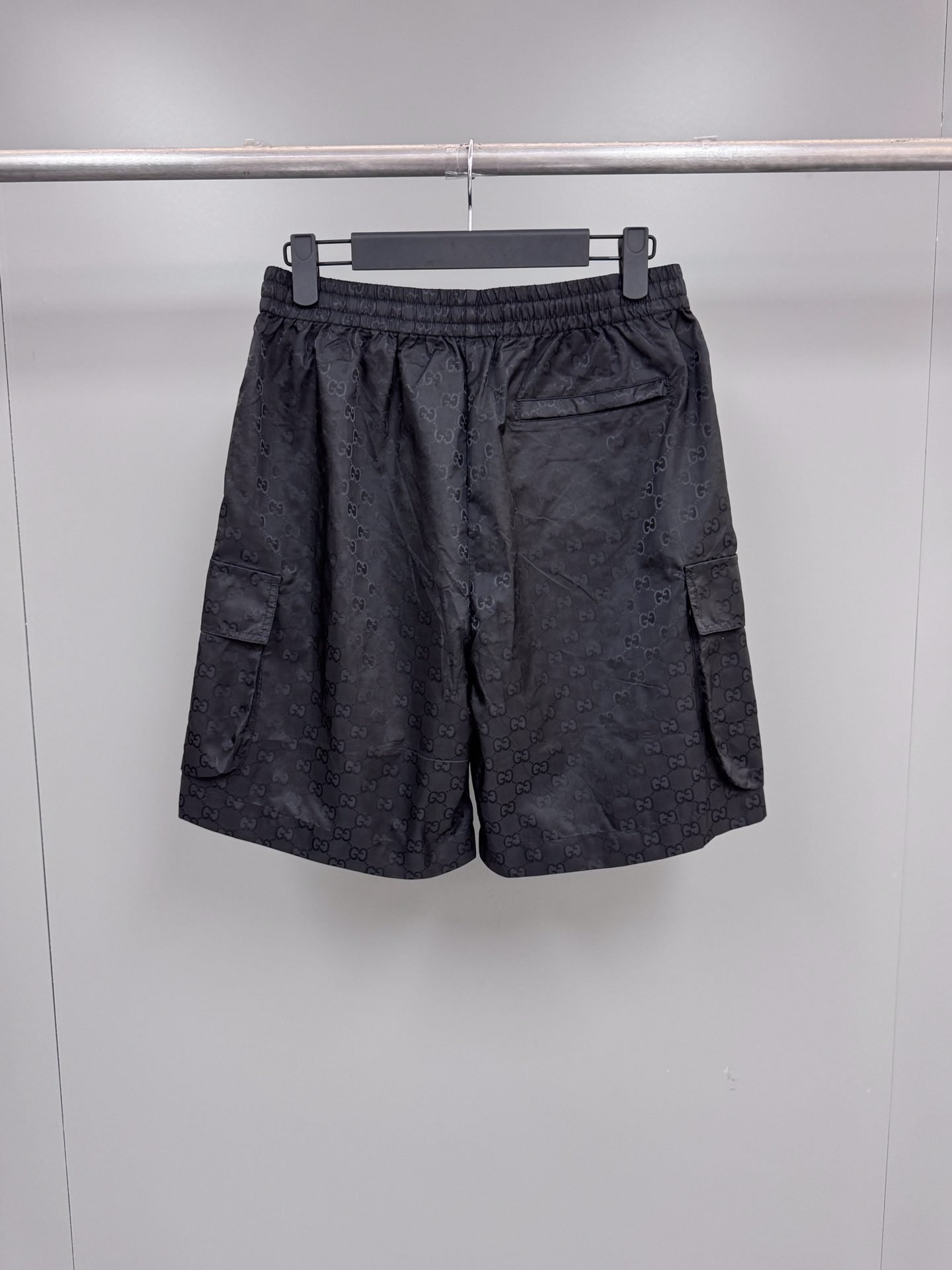 GUCCI SHORTS - Image 3