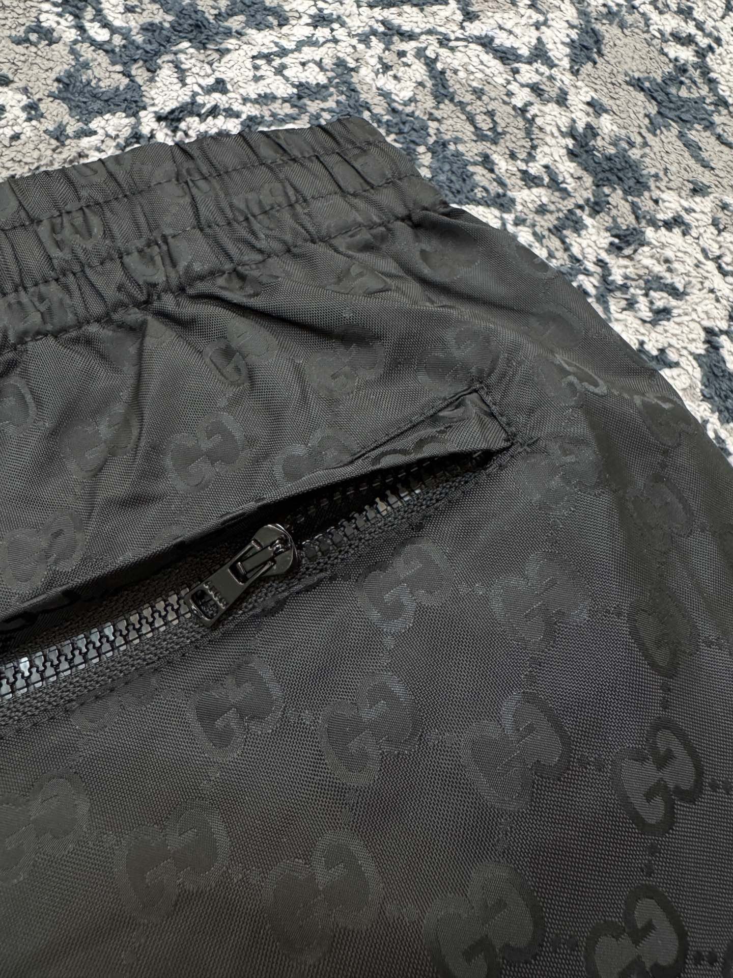 GUCCI SHORTS - Image 7