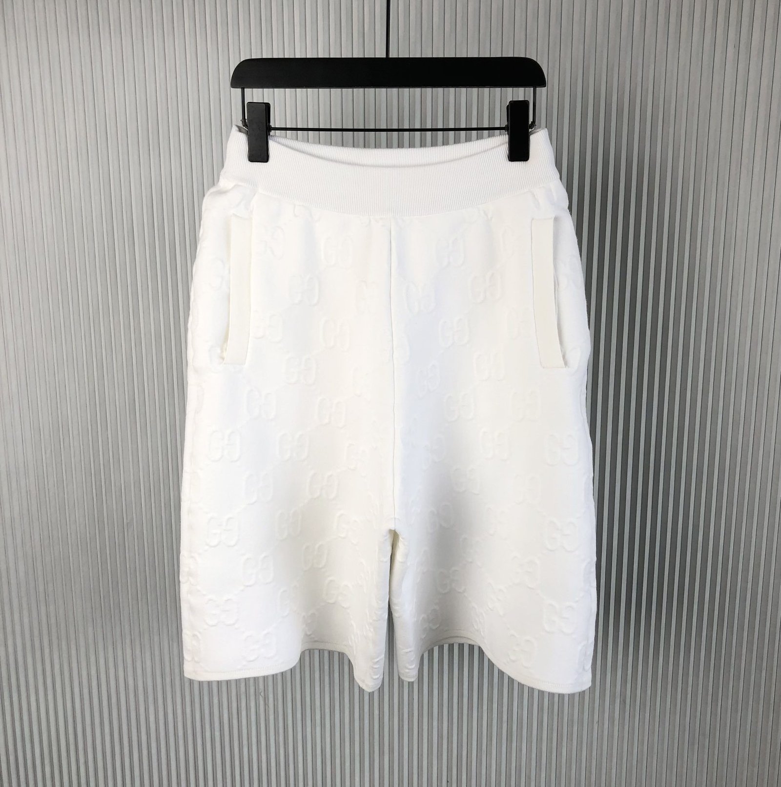 GUCCI SHORTS - Image 2