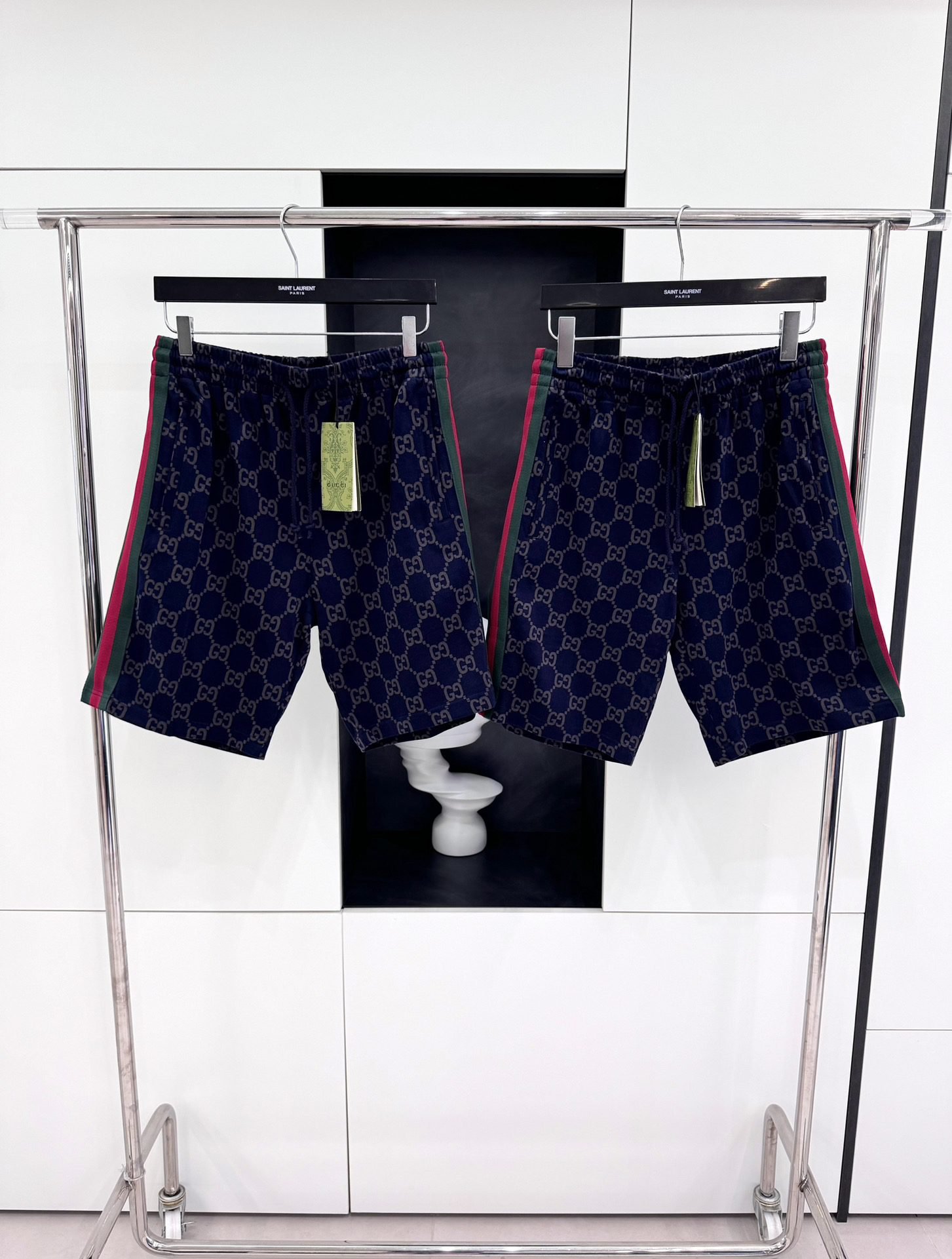 GUCCI SHORTS - Image 2