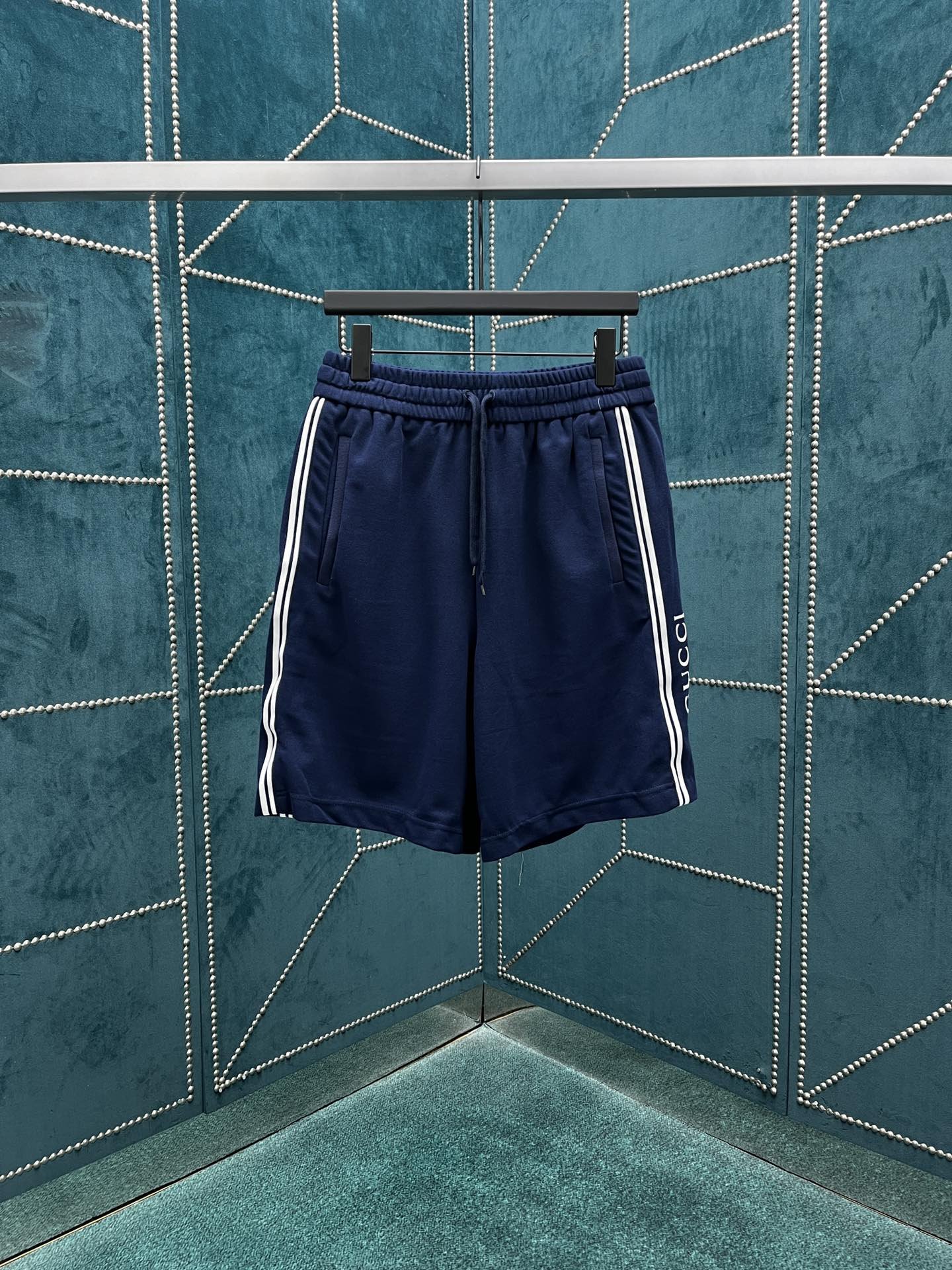 GUCCI SHORTS - Image 2
