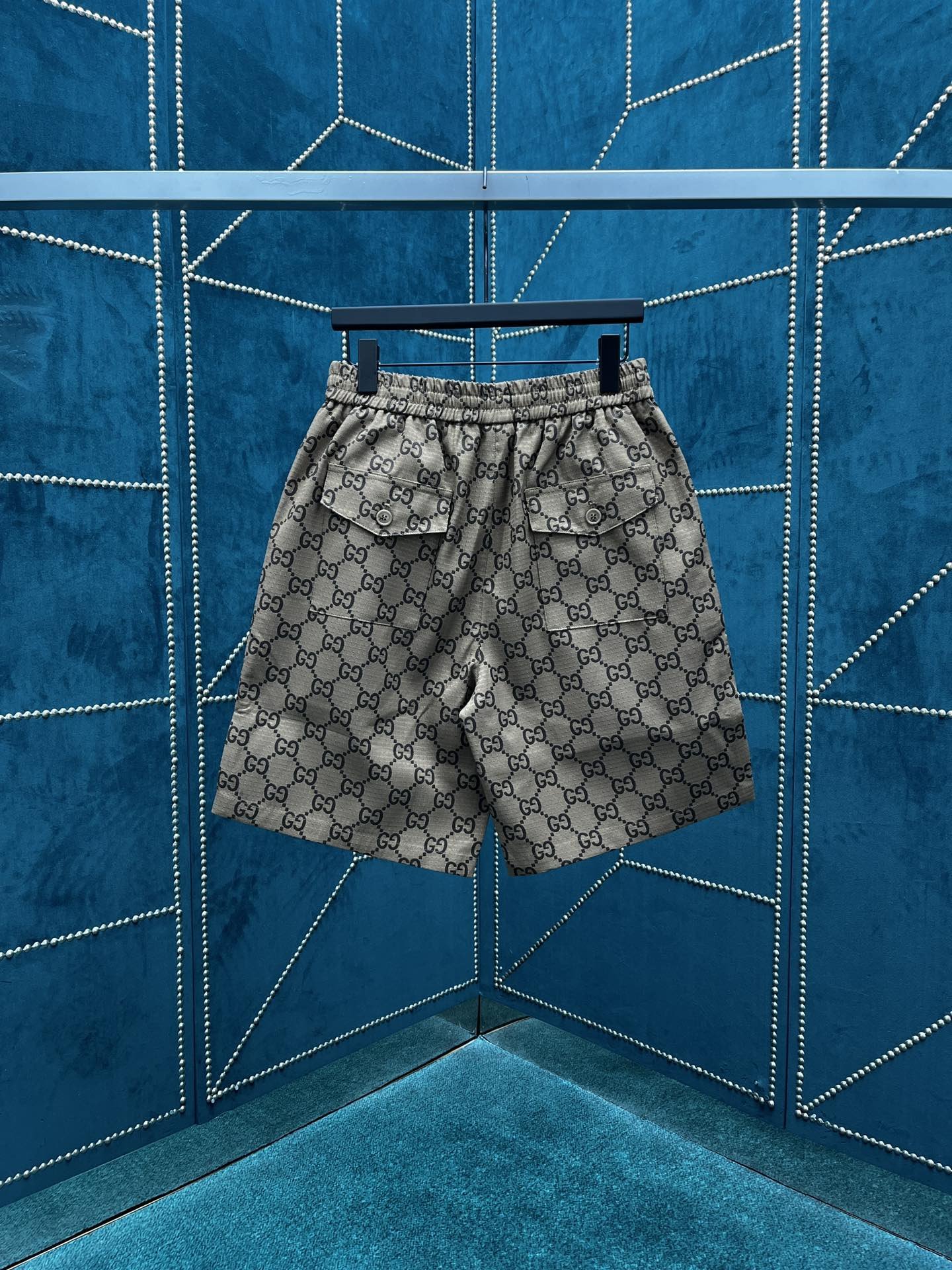 GUCCI SHORTS - Image 3