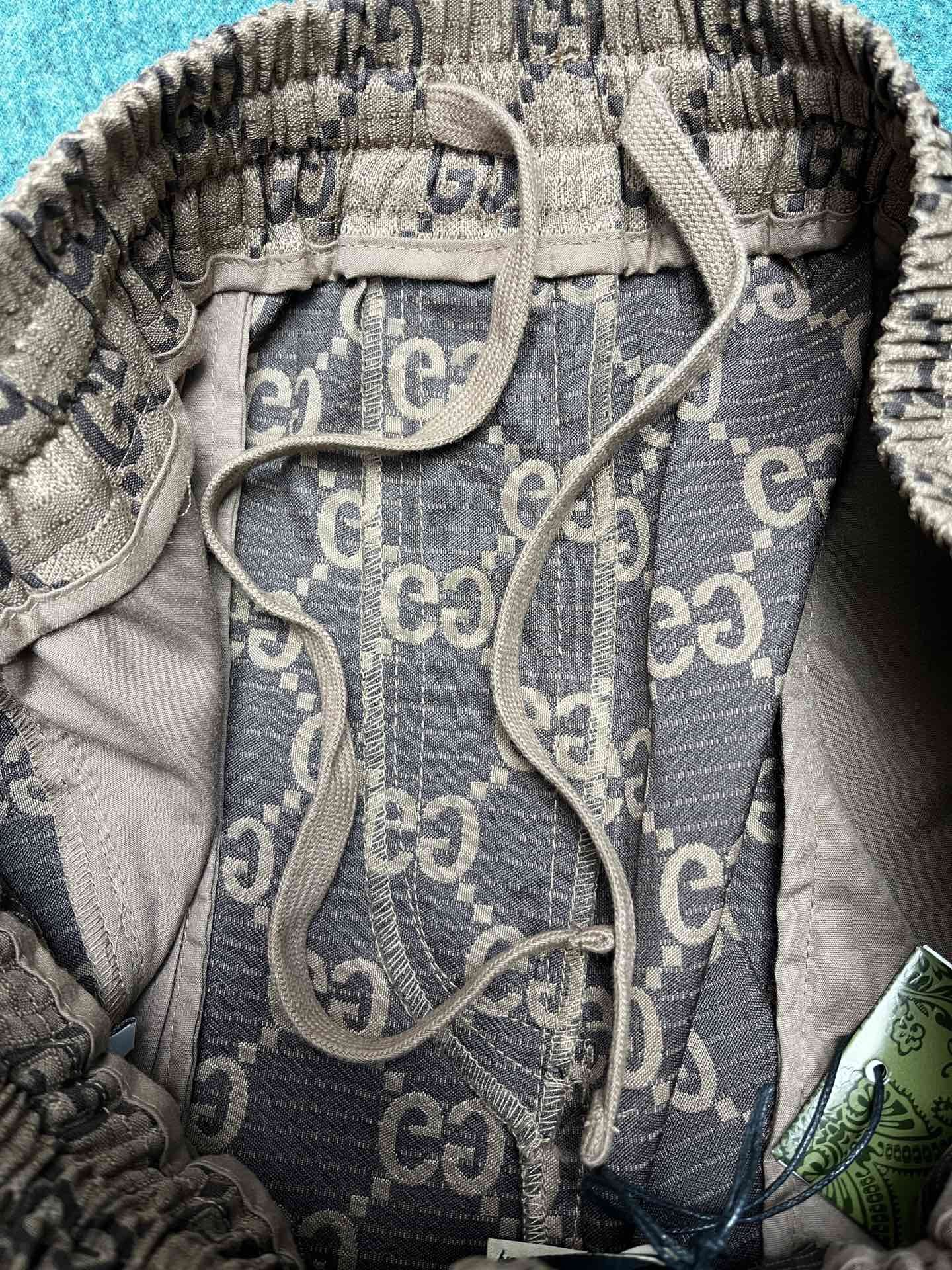 GUCCI SHORTS - Image 7