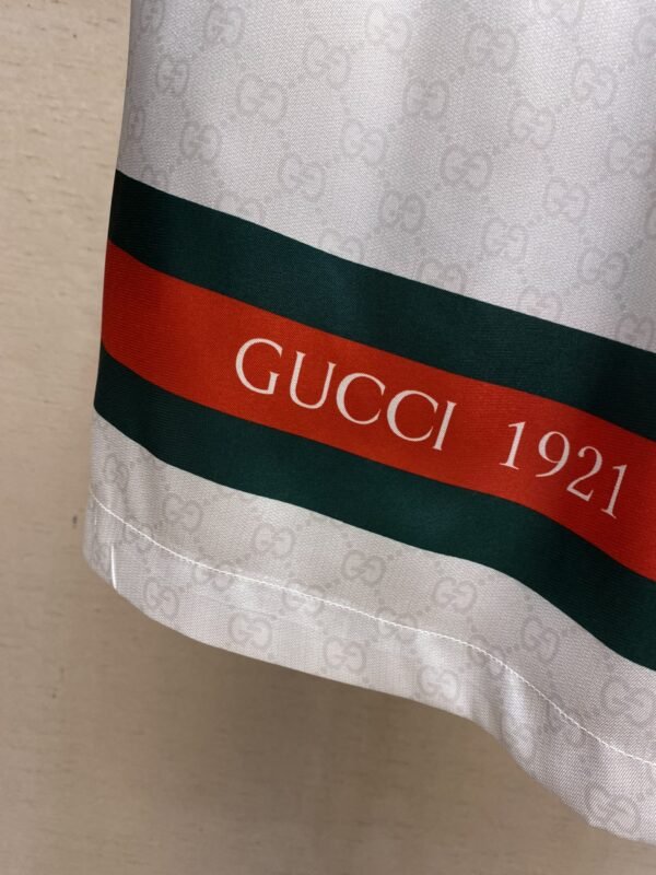 GUCCI SHORTS - Image 8