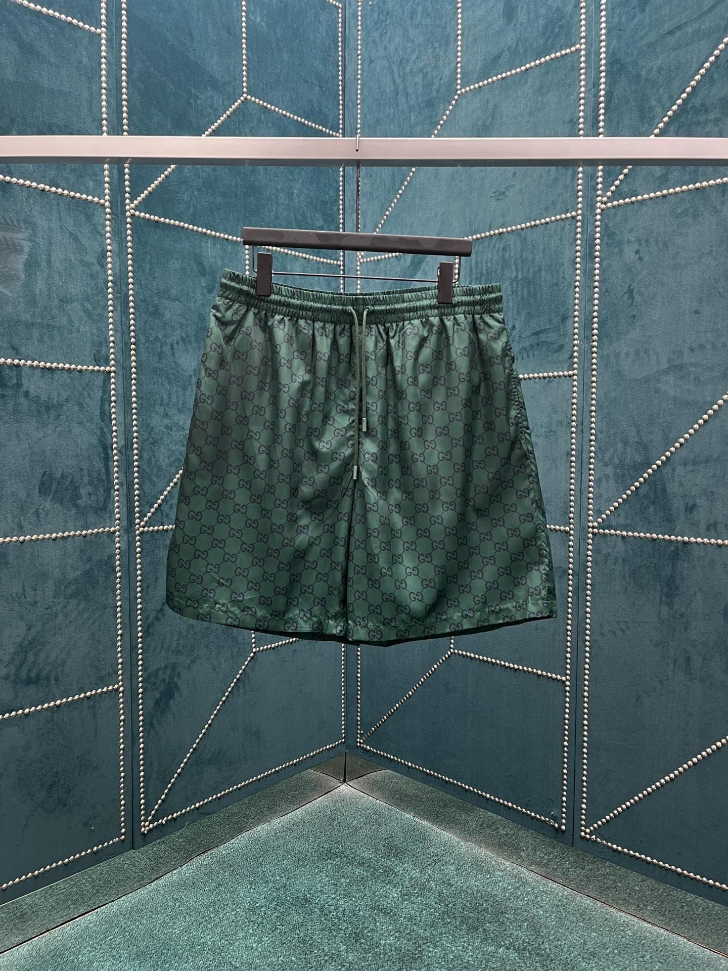 GUCCI SHORTS - Image 2