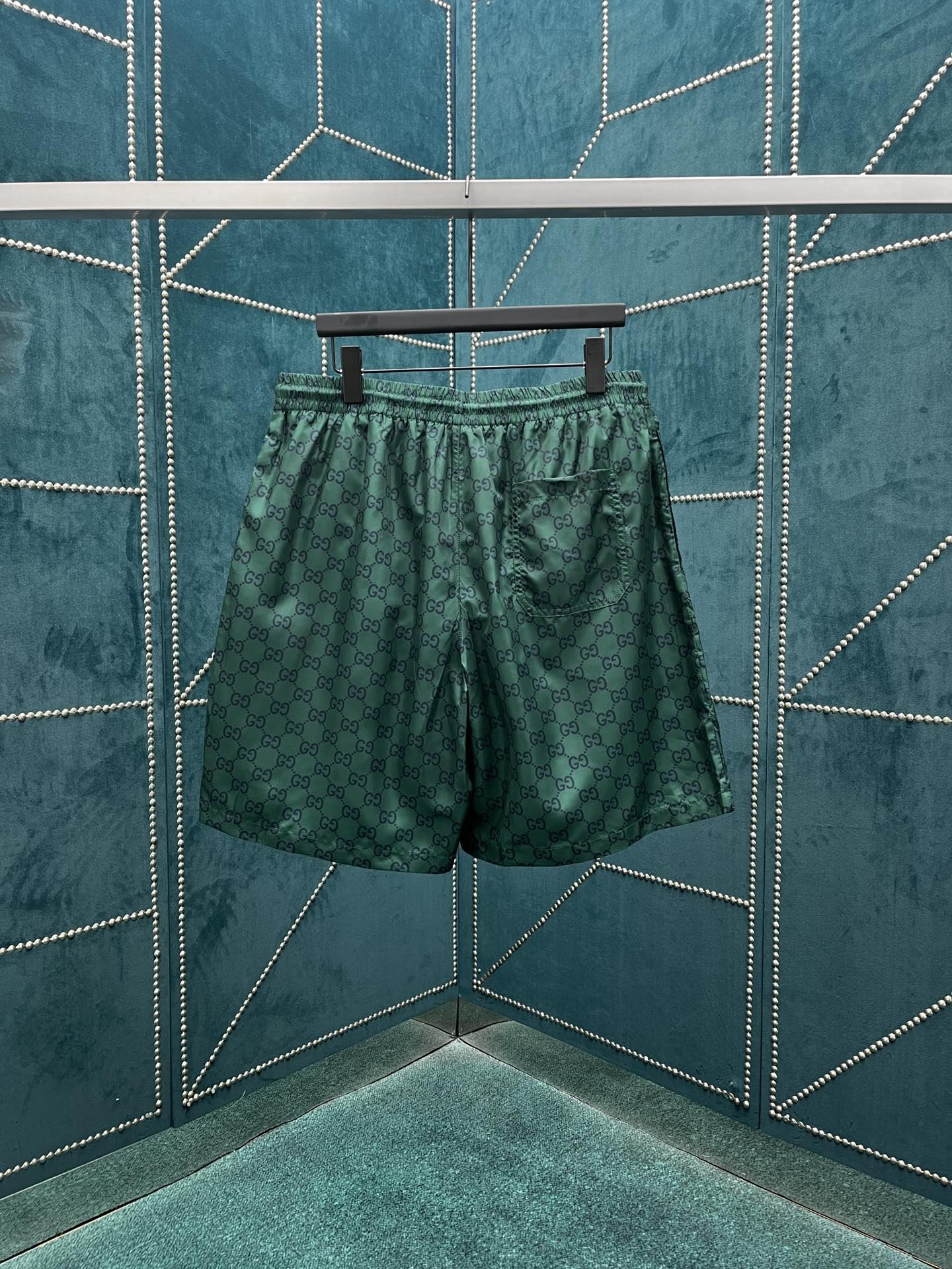 GUCCI SHORTS - Image 3