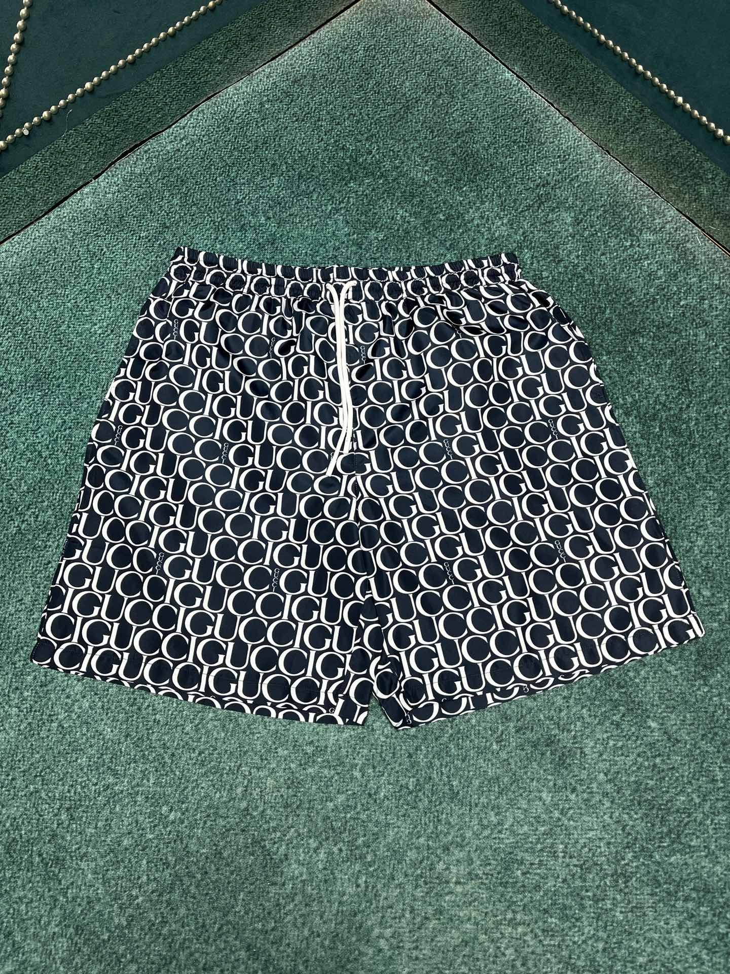 GUCCI SHORTS - Image 2