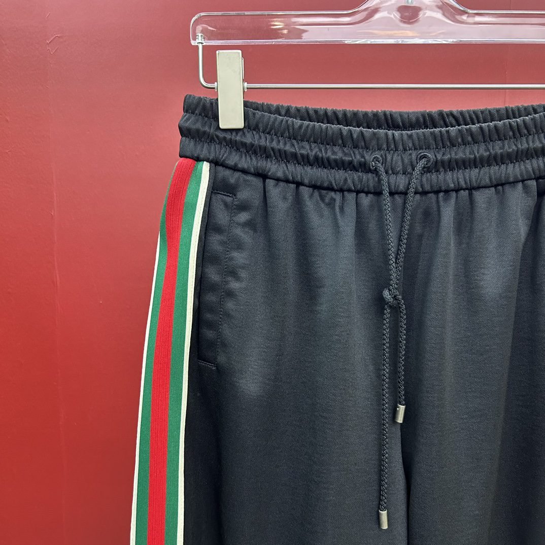 GUCCI SHORTS - Image 3