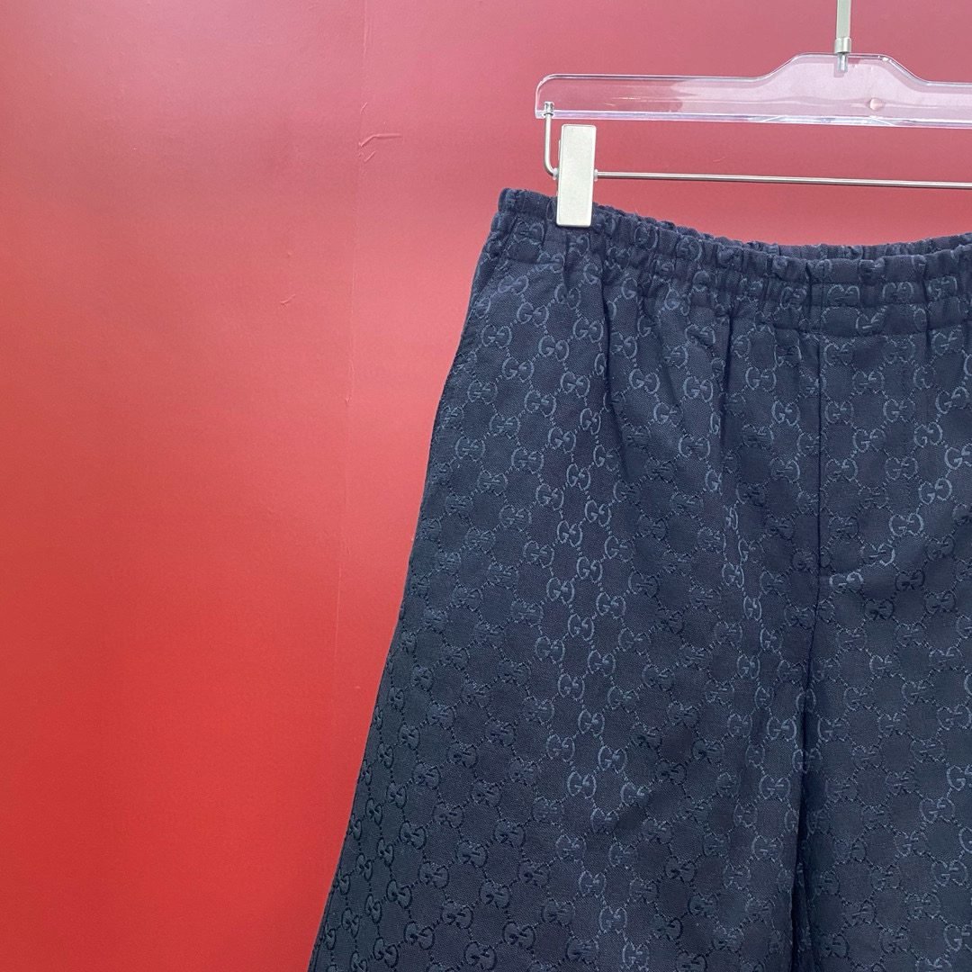 GUCCI SHORTS - Image 3
