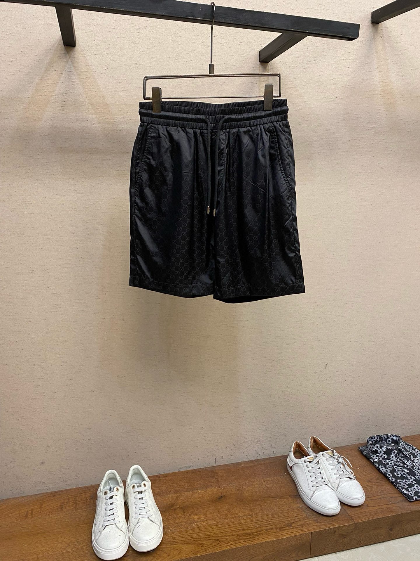 GUCCI SHORTS - Image 2