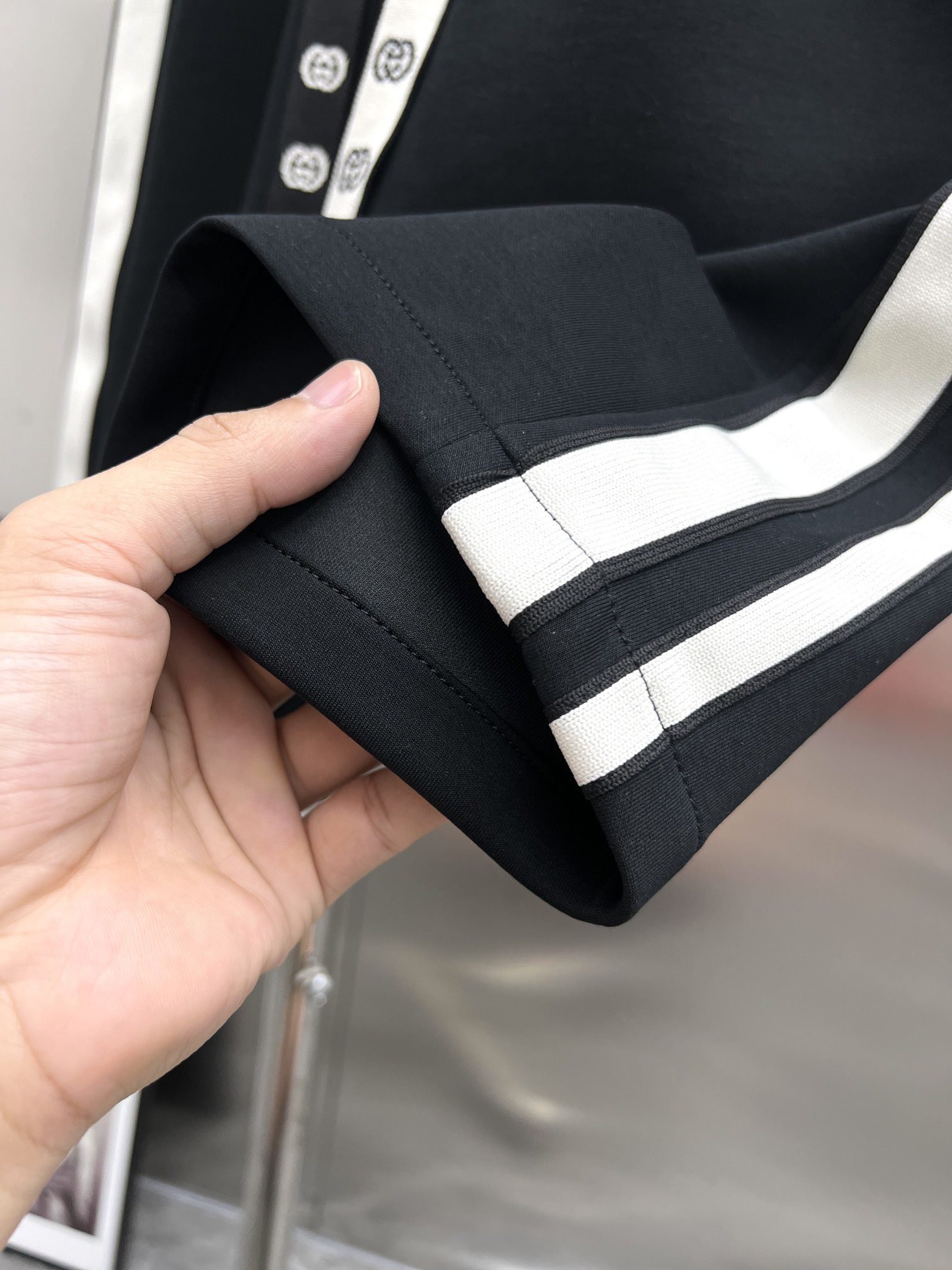GUCCI SHORTS - Image 5