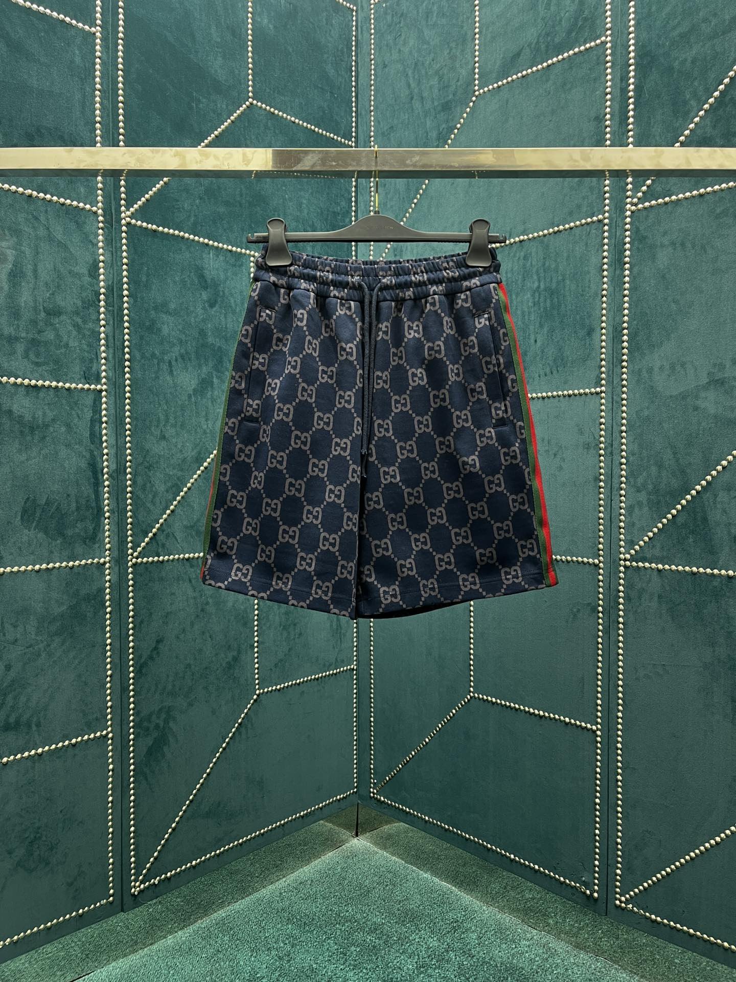 GUCCI SHORTS - Image 2