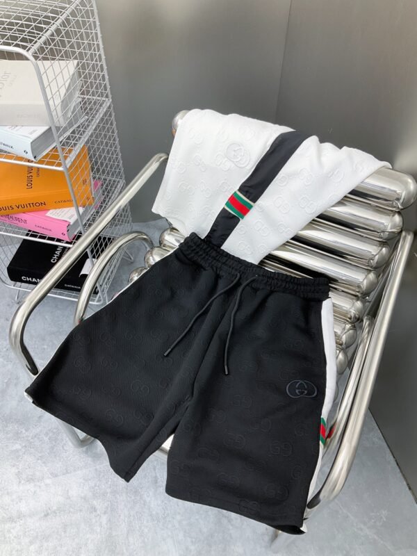 GUCCI SHORTS - Image 8