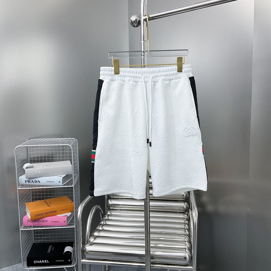 GUCCI SHORTS - Image 2