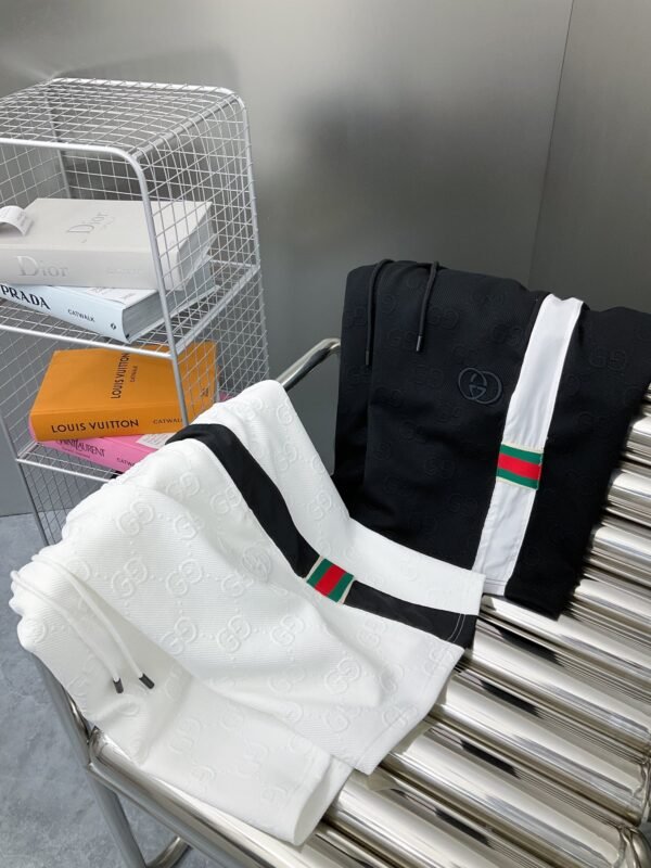 GUCCI SHORTS - Image 6