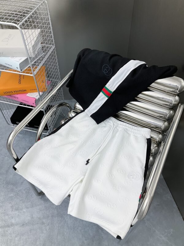 GUCCI SHORTS - Image 8