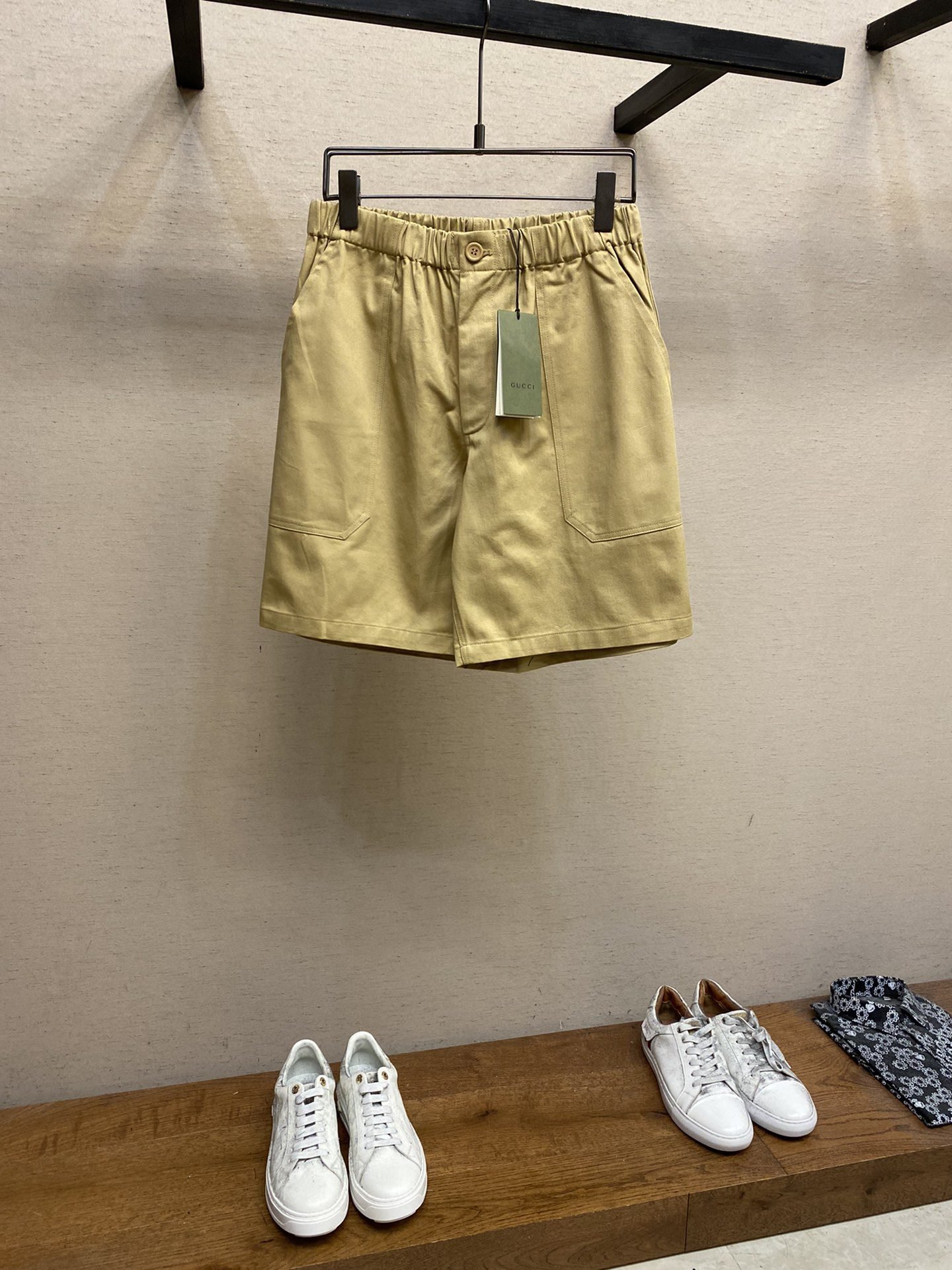 GUCCI SHORTS - Image 2