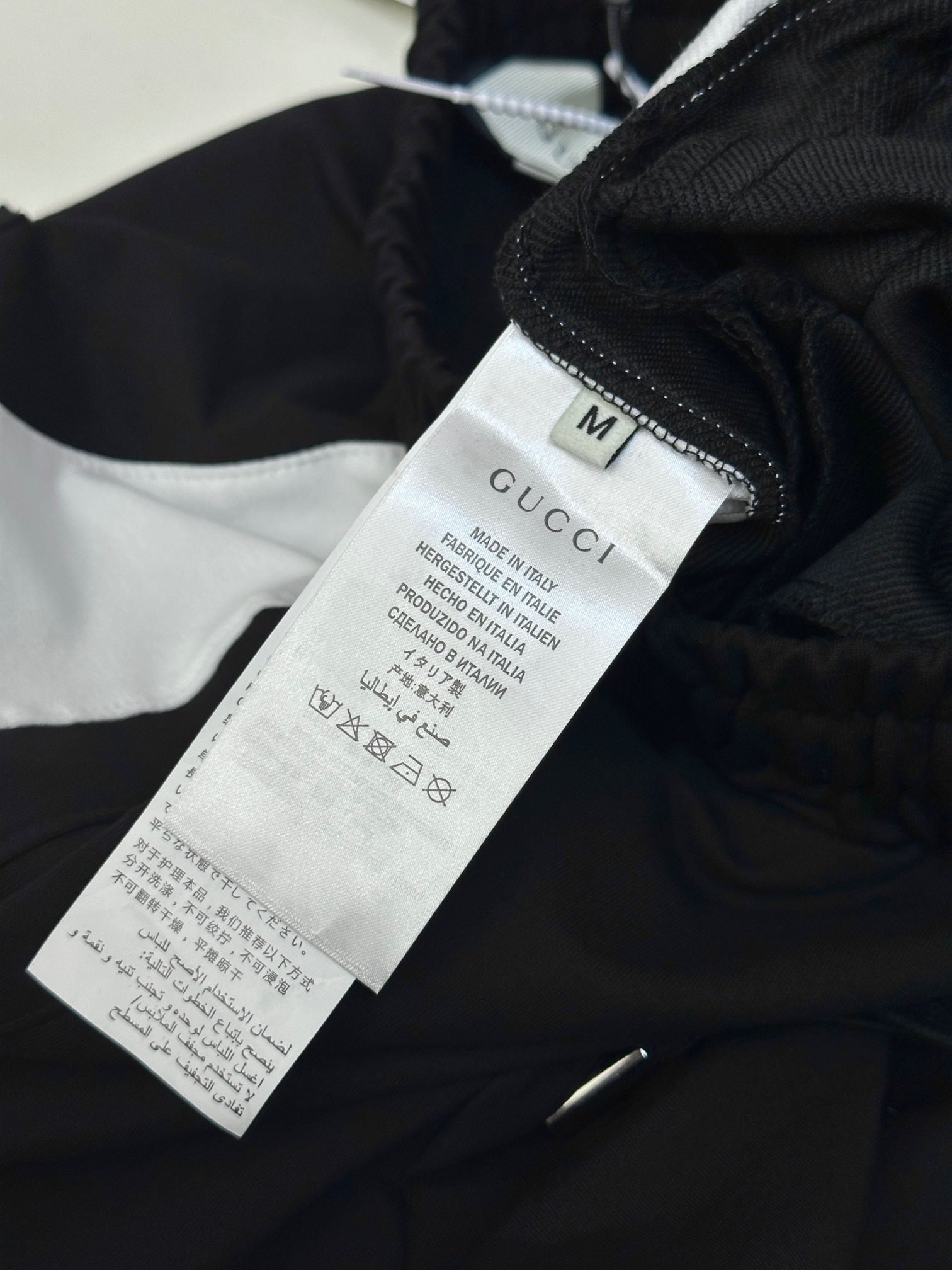GUCCI SHORTS - Image 7
