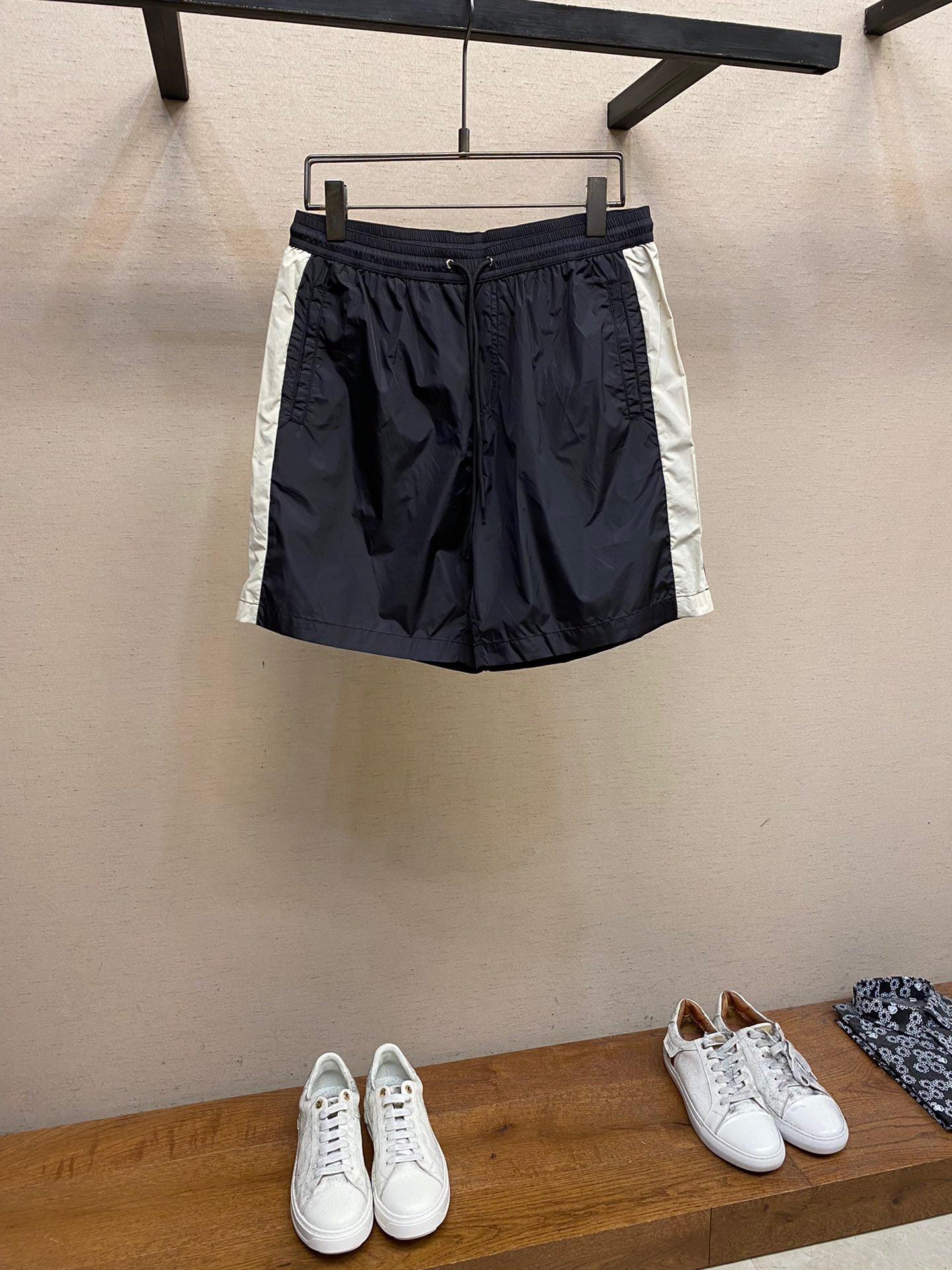 GUCCI SHORTS - Image 2
